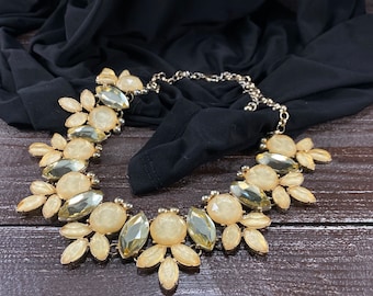Bib Necklace, Bavette Statement Choker Necklace, Vintage Glamour Jewelry, Chunky Bib Necklace with Gold Rhinestones, Fashion Jewelry