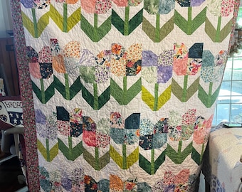 Garden Tulip Quilt, Quality Cotton Fabric, Professional Longarm  Quilting, Homemade, Precision Workmanship