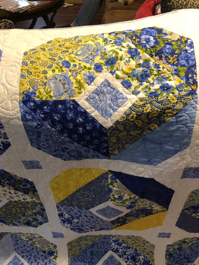 Springtime Blue & Yellow Quilt, High Quality Fabrics, Professional