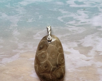 A Gorgeous  Genuine Michigan Petoskey Stone Pendant With Sterling Silver Bail