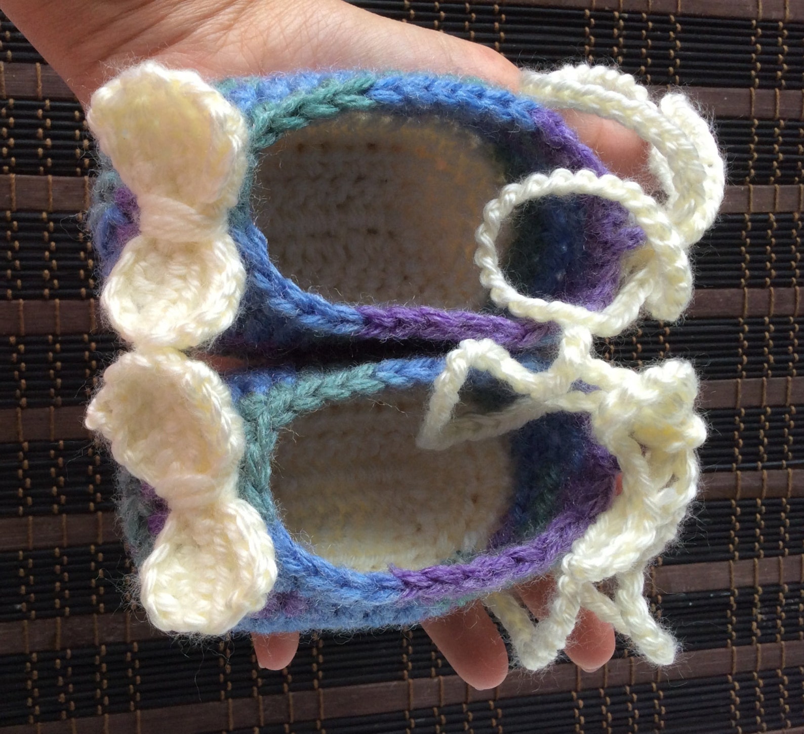 crochet baby sandals.baby girl ballerina shoes.crochet ballet shoes for baby girls.baby girl shoes.baby bow shoes.newborn shoes.