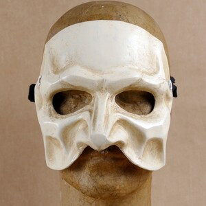Capitan spezzaferro bianco - Maschera della commedia dell’arte in cartapesta-papier maché