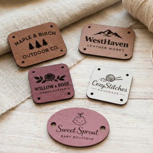 Etiquettes pour chapeaux en cuir personnalisées et étiquettes à coudre - Etiquettes en similicuir personnalisées pour tricot, vêtements faits main au crochet (commandes groupées disponibles)