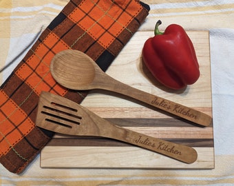 Ensemble de 2 cuillères et spatules de cuisine en bois massif personnalisées FABRIQUÉ AU CANADA