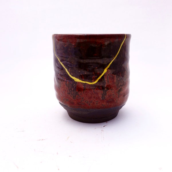 Kintsugi Pottery - Kintsukuroi Yunomi Cup - Puro Kintsugi Traditional Repair - Japanese Handmade Wabi Sabi Ceramic - Red Black