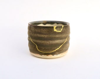 Kintsugi Pottery - Kintsukuroi Tea Bowl - Puro Kintsugi Traditional Repair - Japanese Handmade Wabi Sabi Ceramic - Cream Brown