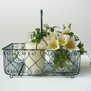 Metal  iron wire bowl basket, ornamental cottage rustic Art Nouveau bowl, wire bowl, fruit bowl, kitchen bowl,