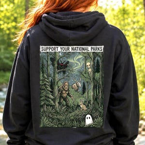 Sudadera con capucha "Apoya tus parques nacionales": Sudadera de camping con temática de críptidos, Camiseta de senderismo sobrenatural, Top espeluznante de Bigfoot Mothman, Top de folclore salvaje