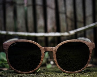 Wooden Round Sunglasses, walnut wood sunglasses, woman wood sunglasses, wooden sunglasses polarised, engraved wood sunglasses, personalised