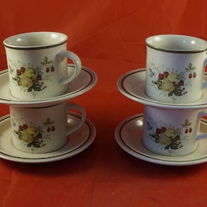 Lot of Four Cups and Saucers from Royal Doulton in CORNWALL Pattern