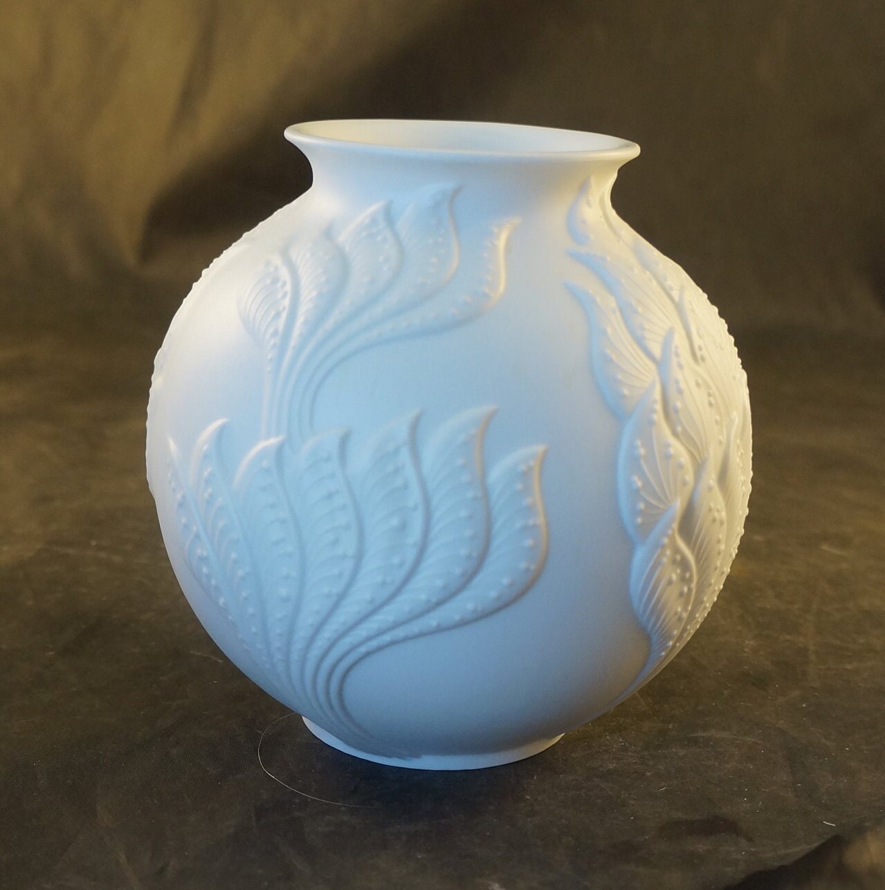 高質 カイザー磁器製白花瓶 ドイツ製 - Etsy 日本 花瓶・フラワースタンド
