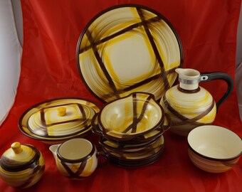 VERNON KILNS Part Dinnerware Set Pattern Organdie no. 511