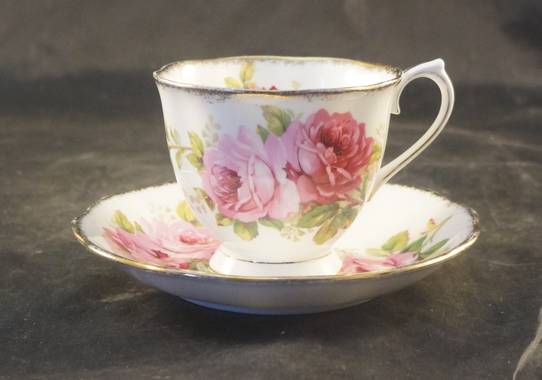 Royal albert clearance american beauty china
