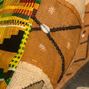 L'arte del cuscino, cuscino Kentecloth, cuscino in tessuto Kuba, cuscino da tiro, cuscino africano, cuscino etnico