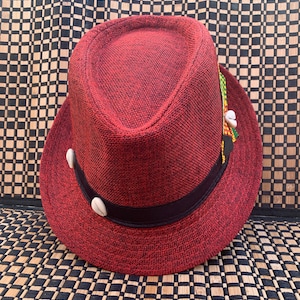 Weihnachtsroter Fedora, afrikanischer Fedora-Hut, geizige Krempe, kurze Krempe-Hut, afrikanischer Männerhut