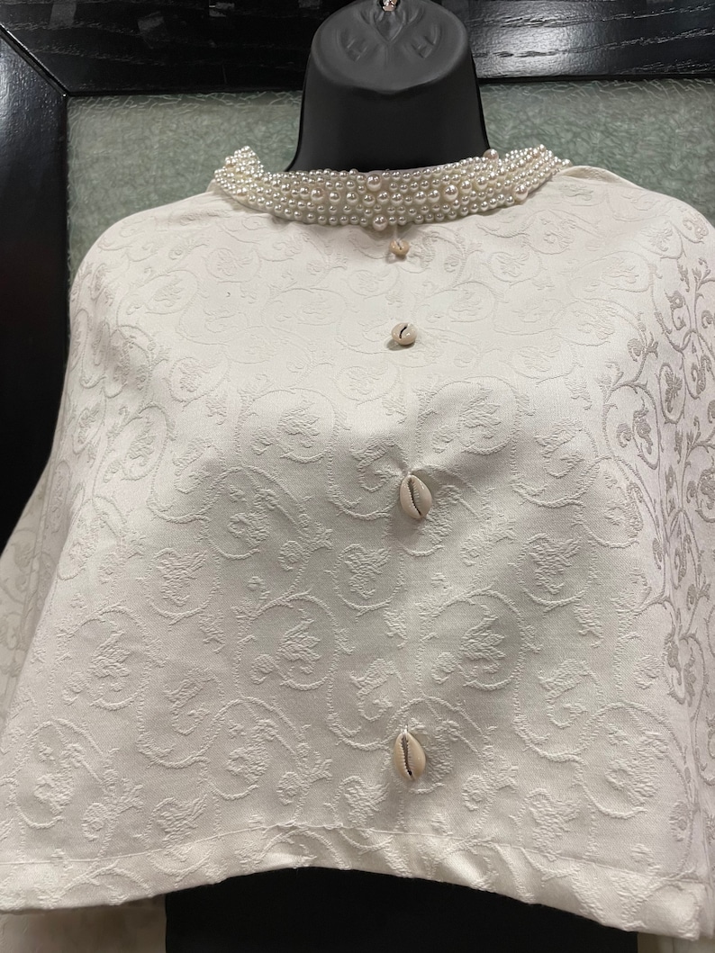Black Sleeveless Pearl Beaded Fringed Shrug