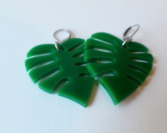 green monstera leaf earrings/plant lover gift/plant jewelry/acrylic monstera leaf/laser engraved jewelry/free shipping