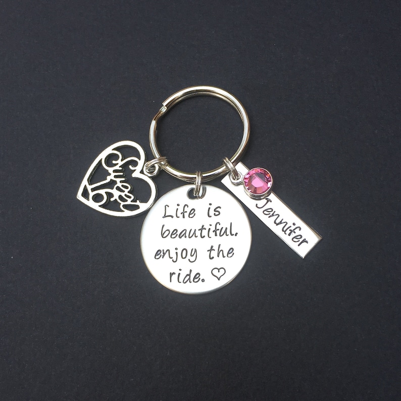 Gepersonaliseerde sleutelhanger voor je 16e verjaardag - Sleutelhanger voor je 16e verjaardag - Cadeau voor je 16e verjaardag - Het leven is mooi, geniet van de rit afbeelding 2