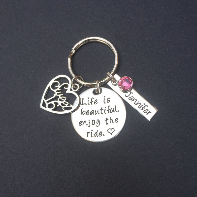 Gepersonaliseerde sleutelhanger voor je 16e verjaardag - Sleutelhanger voor je 16e verjaardag - Cadeau voor je 16e verjaardag - Het leven is mooi, geniet van de rit afbeelding 4