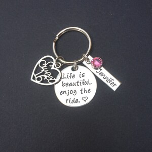 Gepersonaliseerde sleutelhanger voor je 16e verjaardag - Sleutelhanger voor je 16e verjaardag - Cadeau voor je 16e verjaardag - Het leven is mooi, geniet van de rit afbeelding 5