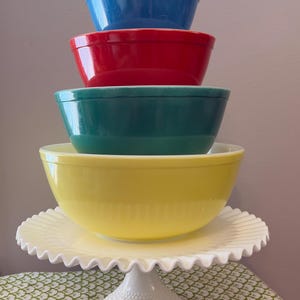 Vintage Pyrex Complete Primary Color Mixing Bowl Set 401, 402, 403 & 404