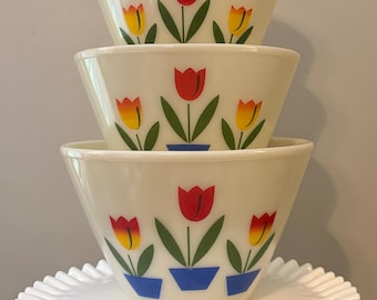 Fire-King チューリップ柄 ソルト&ペッパーセット ヴィンテージ Vintage Fire King Tulip Salt And Pepper Shakers | eBay