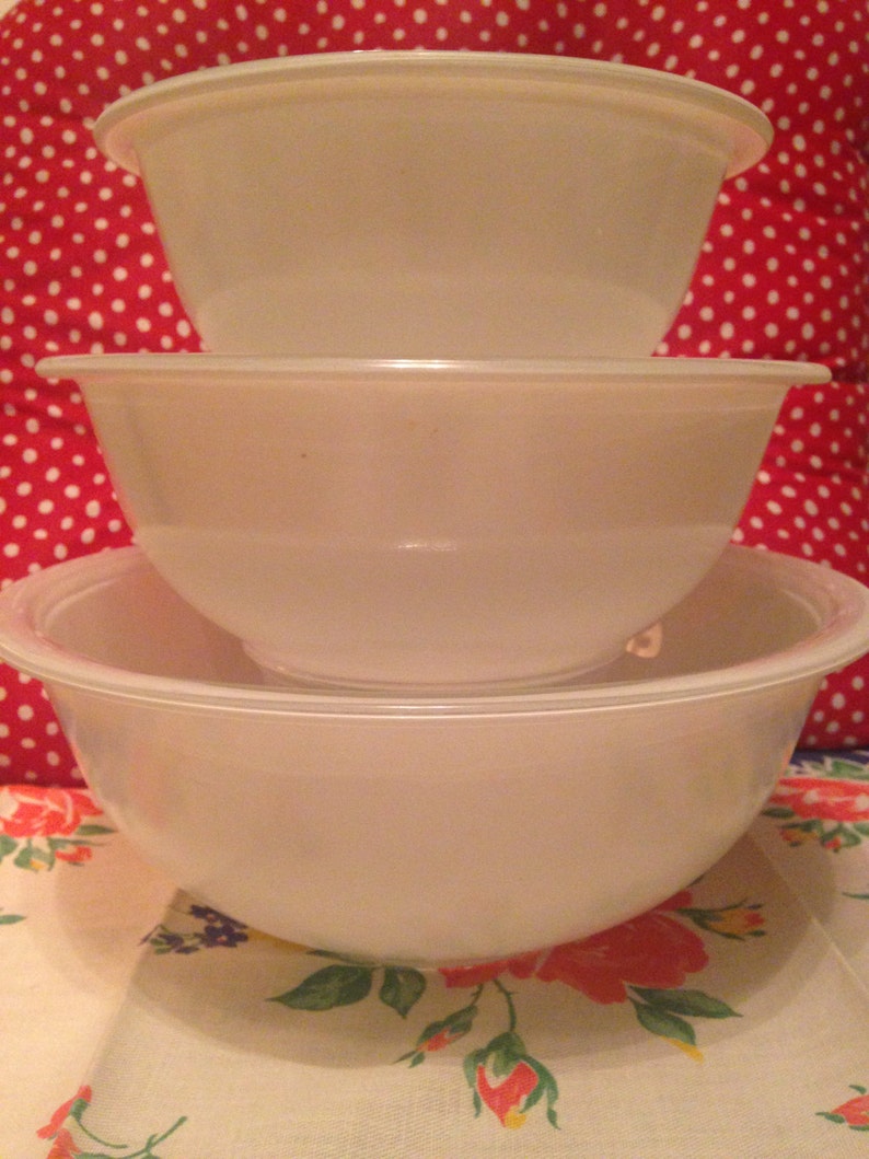 Set of 3 Pyrex White Clear Bottom Bowls 323 #322 325