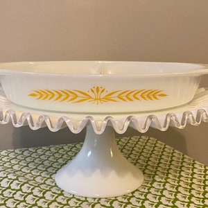 Vintage Pyrex Promotional  Royal Wheat Divided Dish - 1.5 Quart