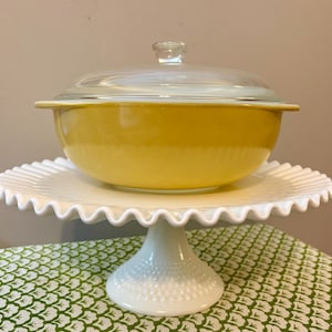Vintage Pyrex Promotional Pineapple 024 Casserole with Lid