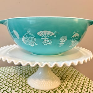 Vintage Pyrex Hot Air Balloons Promotional Cinderella Bowl #444