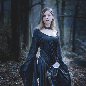 Velvet Medieval Dress - MAKE TO ORDER