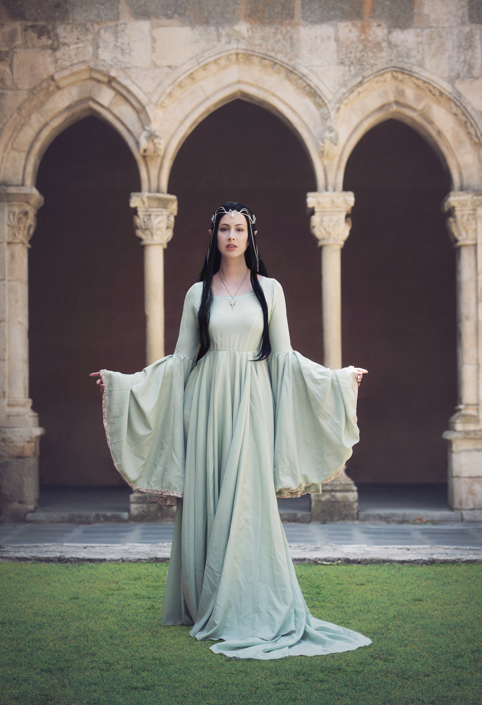 Arwen wedding dress best sale lord of the rings