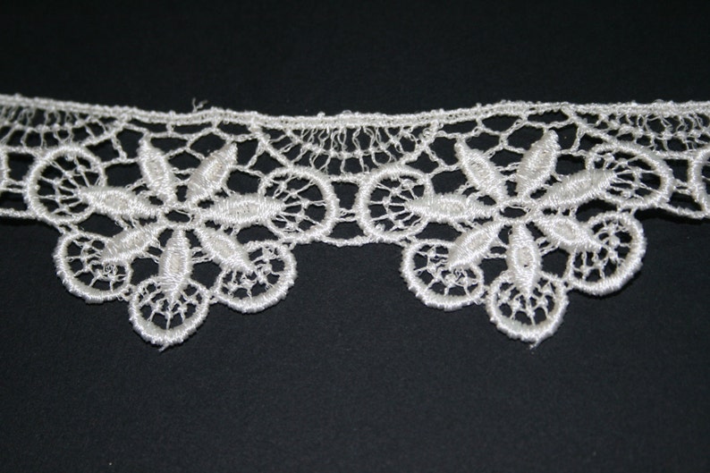 Ivory Trim Venise Lace image 1