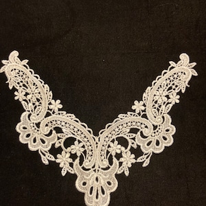 Venise Lace Front Yoke