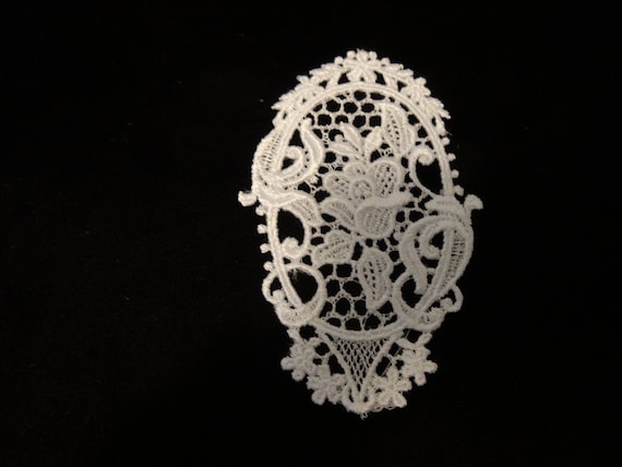 Venice Lace Applique Mini Doily x 3 Venice Lace Applique Mini Doily x 3