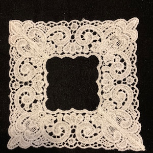 Venise Lace Frame