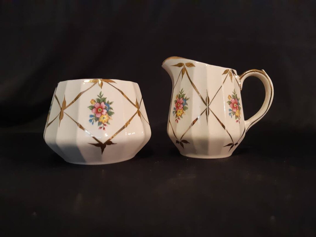 SHIPPING INCLUDED Vintage Sadler Creamer and Sugar Set Etsy
