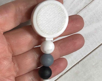 Interchangeable Badge Reel with Marble Gray & Black Beads