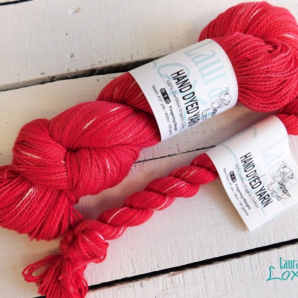 Christmas Red Fingering Cotton Yarn, Hand-dyed cherry red with white specks, peppermint stick color palette, Super soft organic yarn