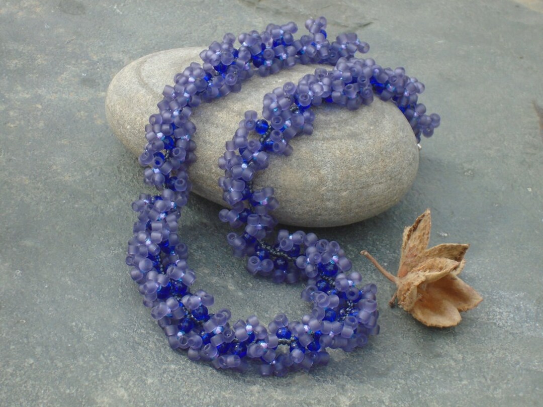 Hyacinth necklace Clearance