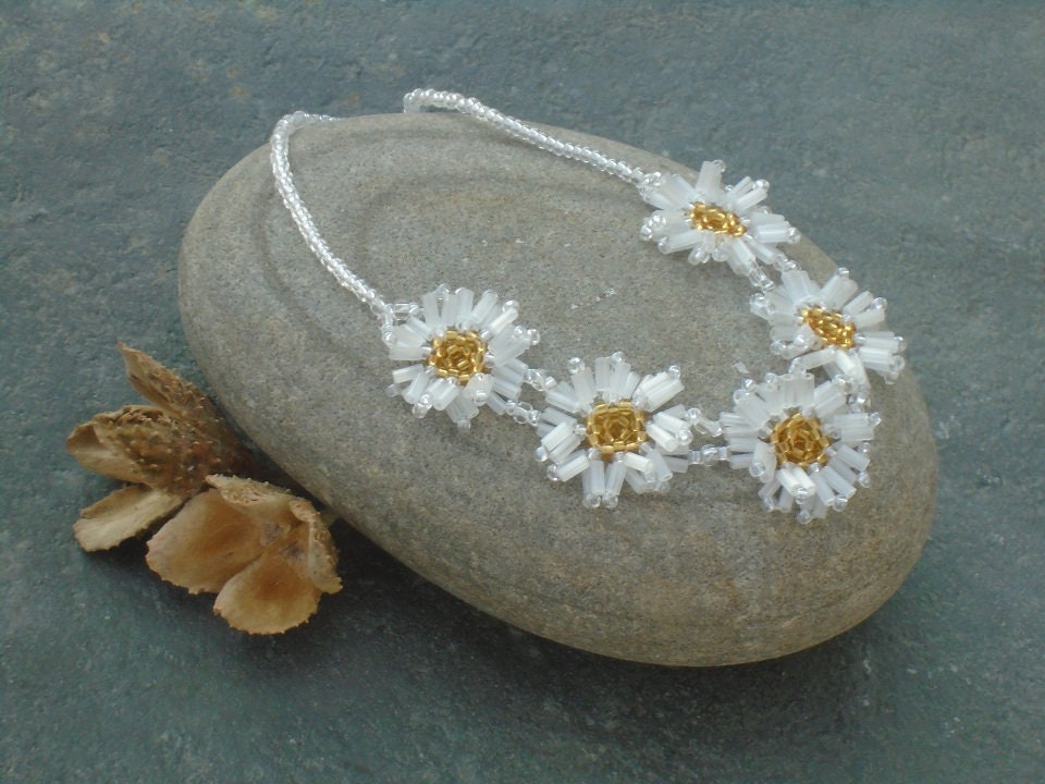 Shasta Daisy Necklace, flower necklace in pale topaz and crystal seed beads and white satin bugle beads, Czech seed beads, UK seller