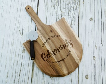 Personalized Pizza Peel, Custom, Laser Engraved, Last Name Pizza Peel, Pizza Gift, Pizza Paddle, Pizza Tray, Housewarming, Real Estate Gift