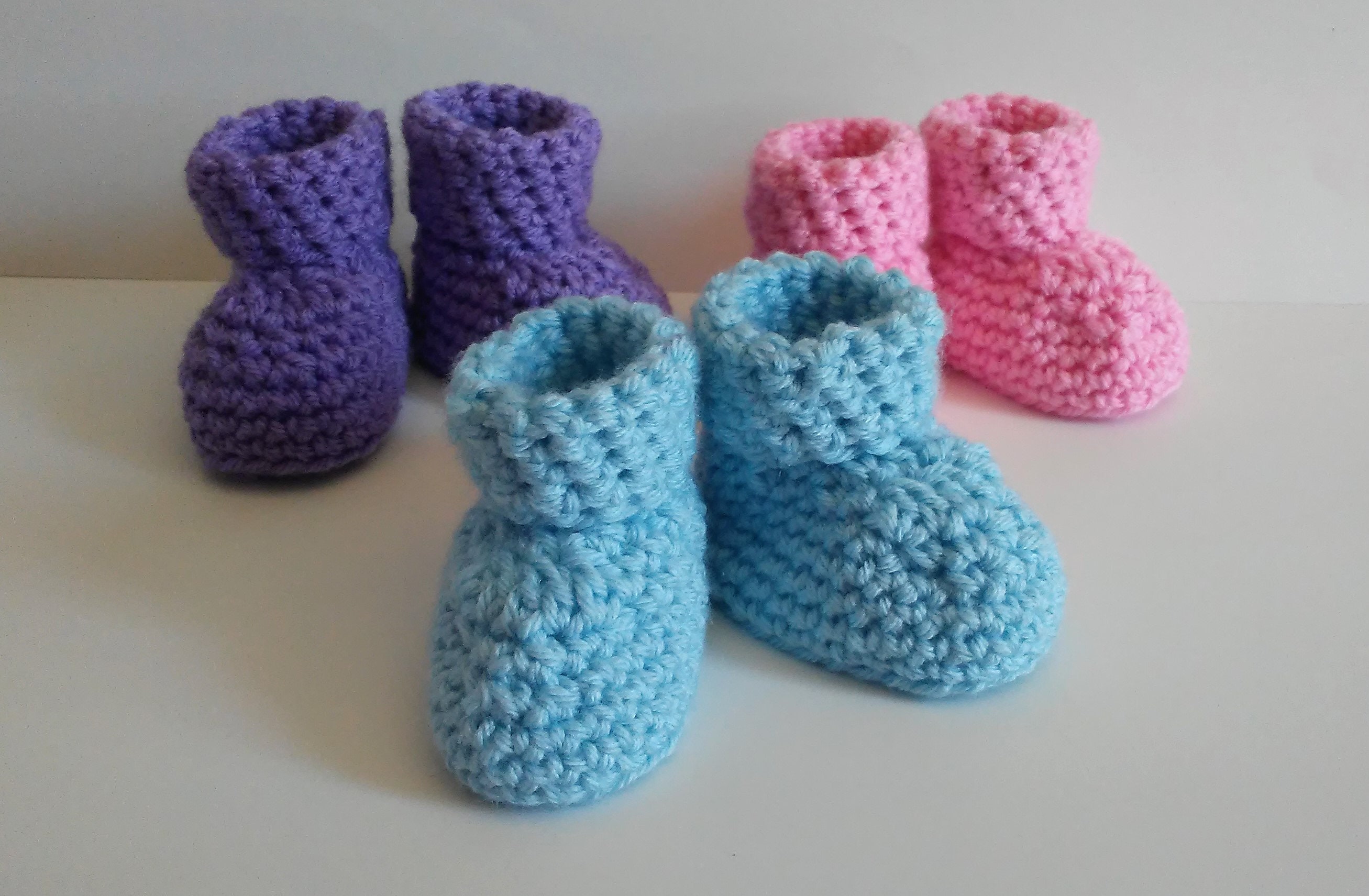 Patucos para recién nacido de crochet / Crochet newborn booties