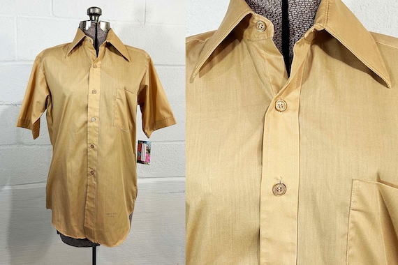 Vintage Men's Shirt Tan Montgomery Ward Short Sleeve Button Front Safari Basic 1970s 1980s Medium Large