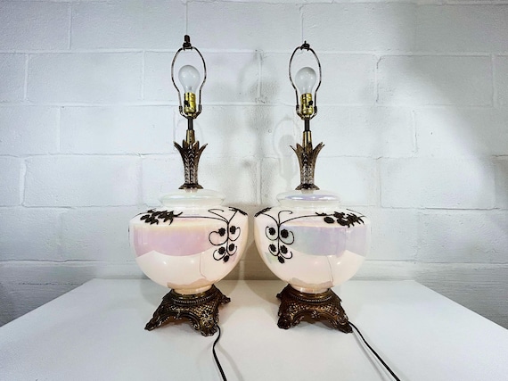 Vintage Hollywood Regency Lamps Carl Falkenstein Style Iridescent Opalescent Glass 3-Way Working 1970s Set of 2 Lamp Pair