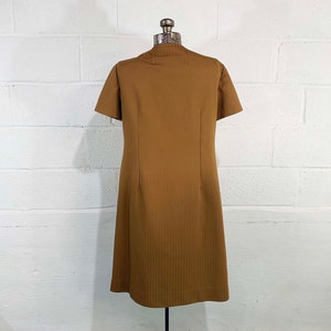 Vintage Brown Shift Dress 60s Mod Tan Coffee Teak 1960s Mini Mod Twiggy Short Sleeve Large XL image 8