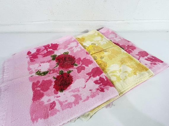 Vintage Hand Towel Set of 3 Bathroom Decor Pink Yellow Roses Floral Flowers Towels Cannon Cottagecore Grannycore 60s 1960s