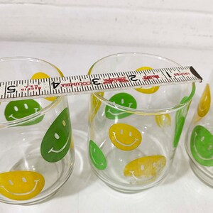 Vintage Smiley Face Glasses Set of 4 Juice Glass 1970s Cup Classic Happy Smile Novelty Yellow Green Kawaii Kitsch Retro 70s image 9