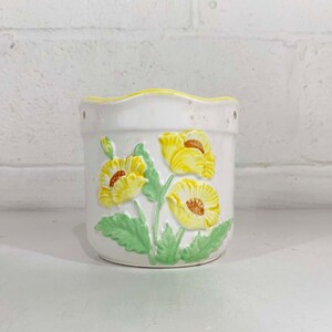 Vintage White Ceramic Hanging Planter Airplant Holder Floral Basket 1970s Flowers Yellow Air Plant Mid-Century Product MCM image 3