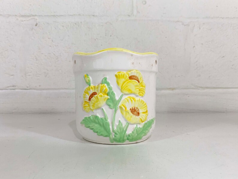 Vintage White Ceramic Hanging Planter Airplant Holder Floral Basket 1970s Flowers Yellow Air Plant Mid-Century Product MCM image 3